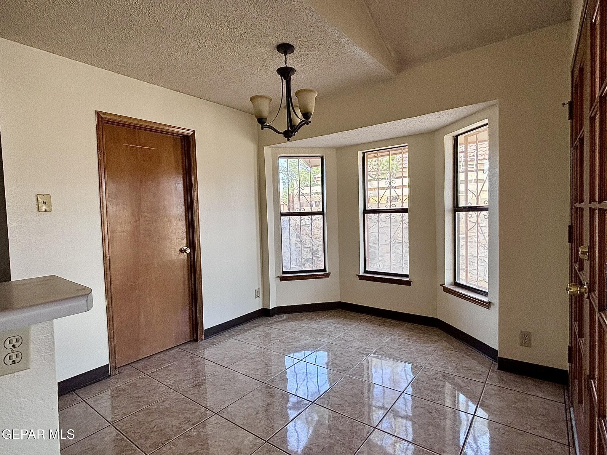 1442 SIERRA DE ORO Drive