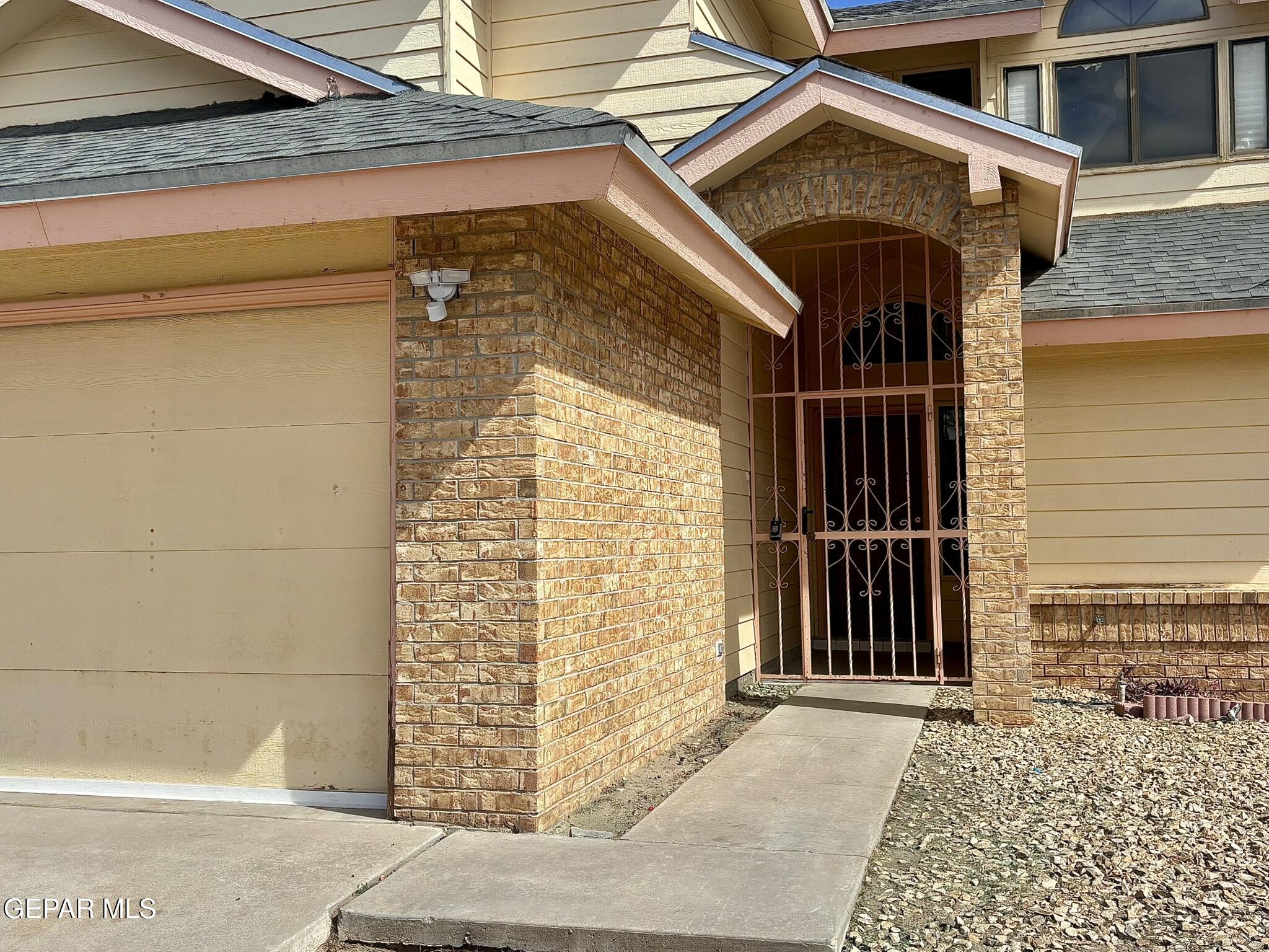 1442 SIERRA DE ORO Drive