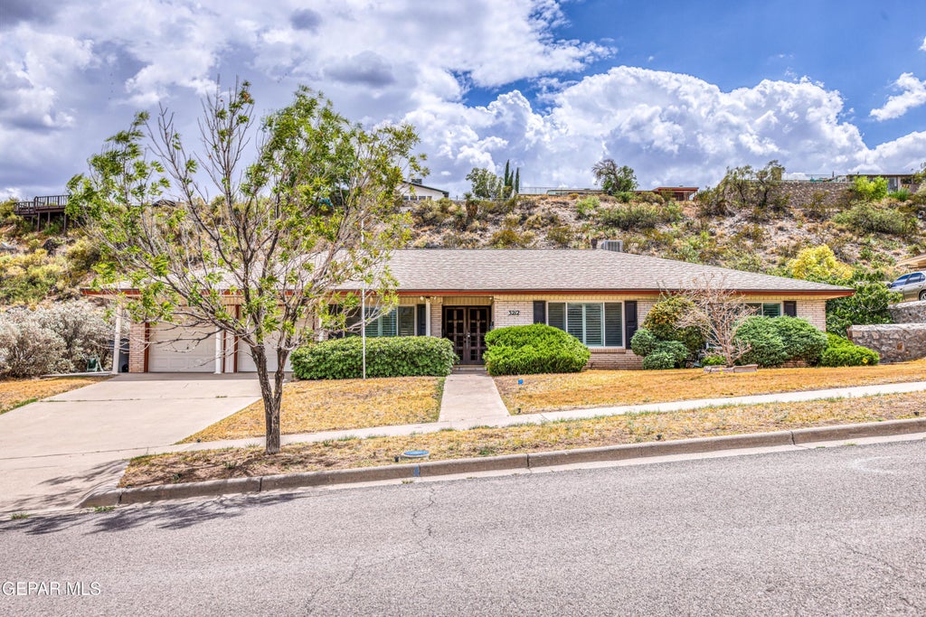 Photo of 3212 OLD SPANISH Trail, El Paso, TX 79904 (MLS # 949647)