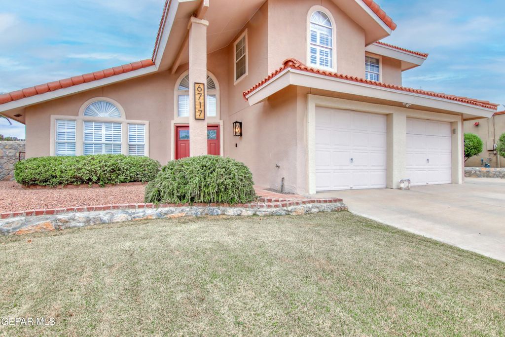 Photo of 6717 IMPERIAL RIDGE Drive, El Paso, TX 79912 (MLS # 939210)