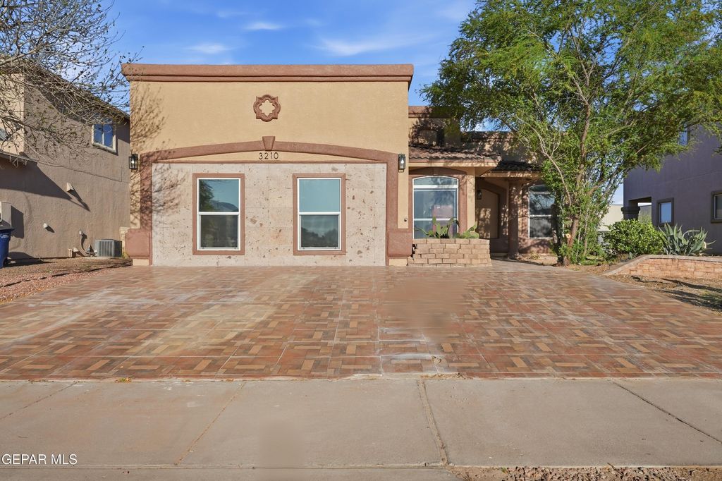 Photo of 3210 PERUVIAN PASO Dr, El Paso, TX 79938 (MLS # 941300)