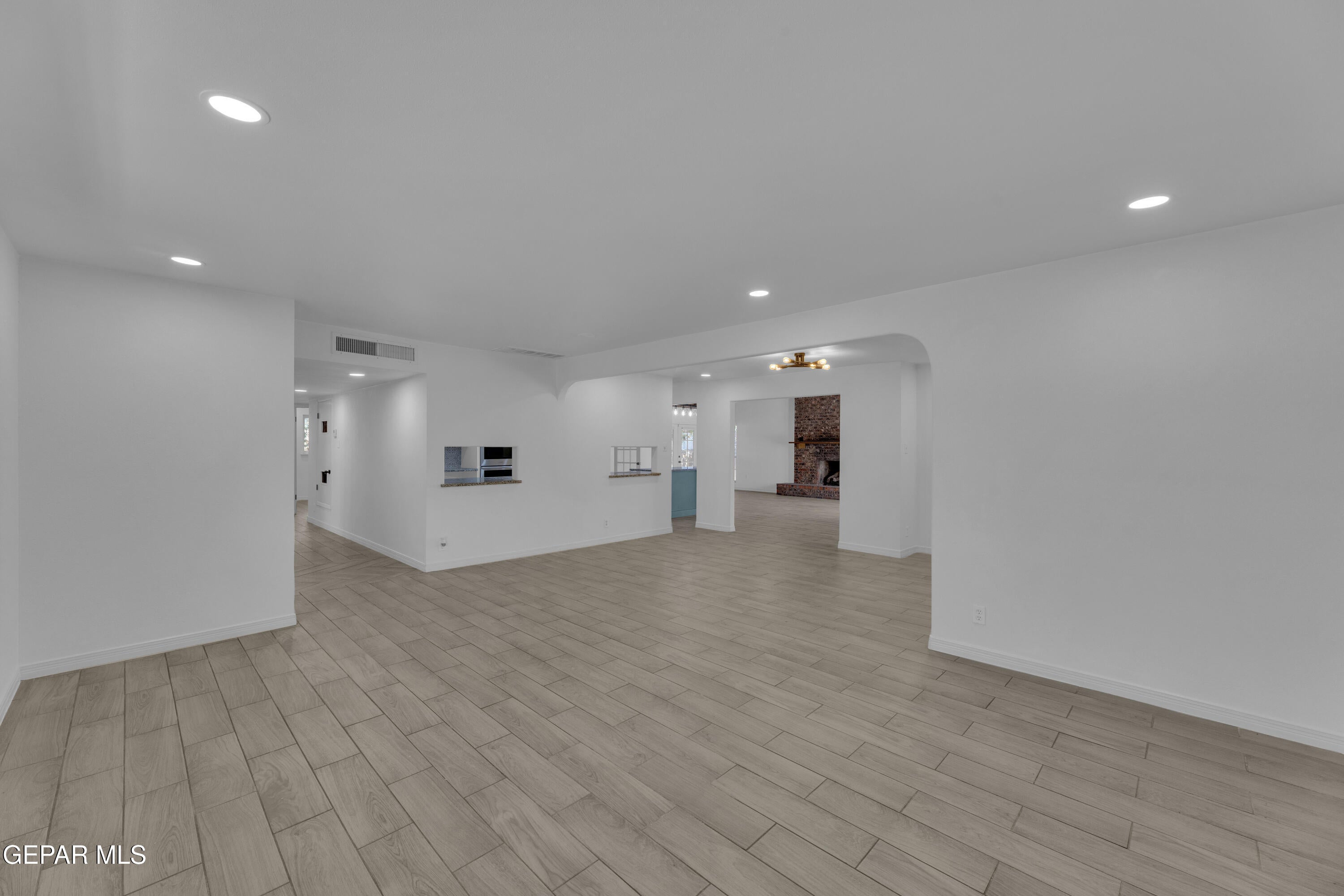 9912 BERMUDA Avenue
