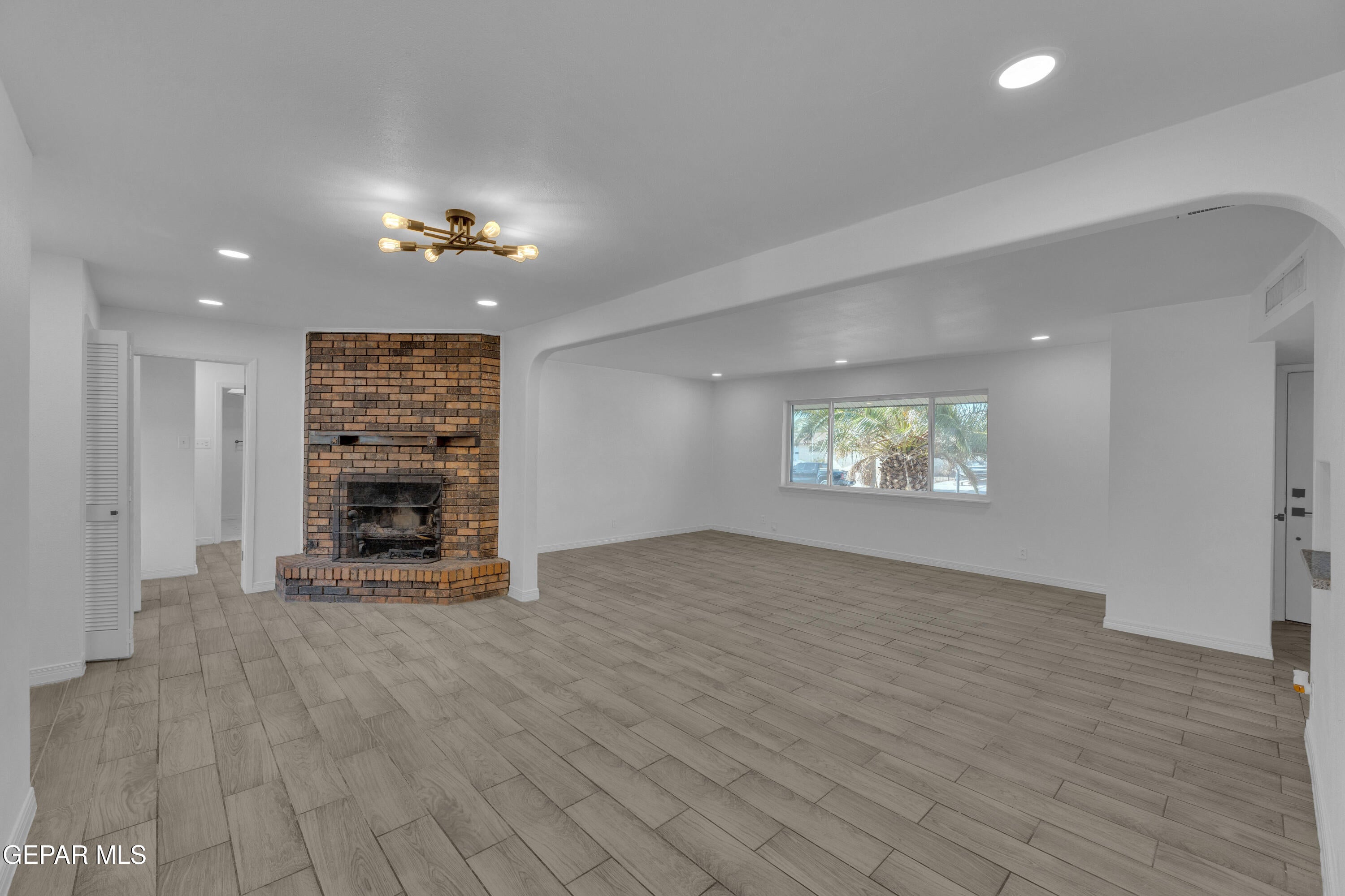 9912 BERMUDA Avenue