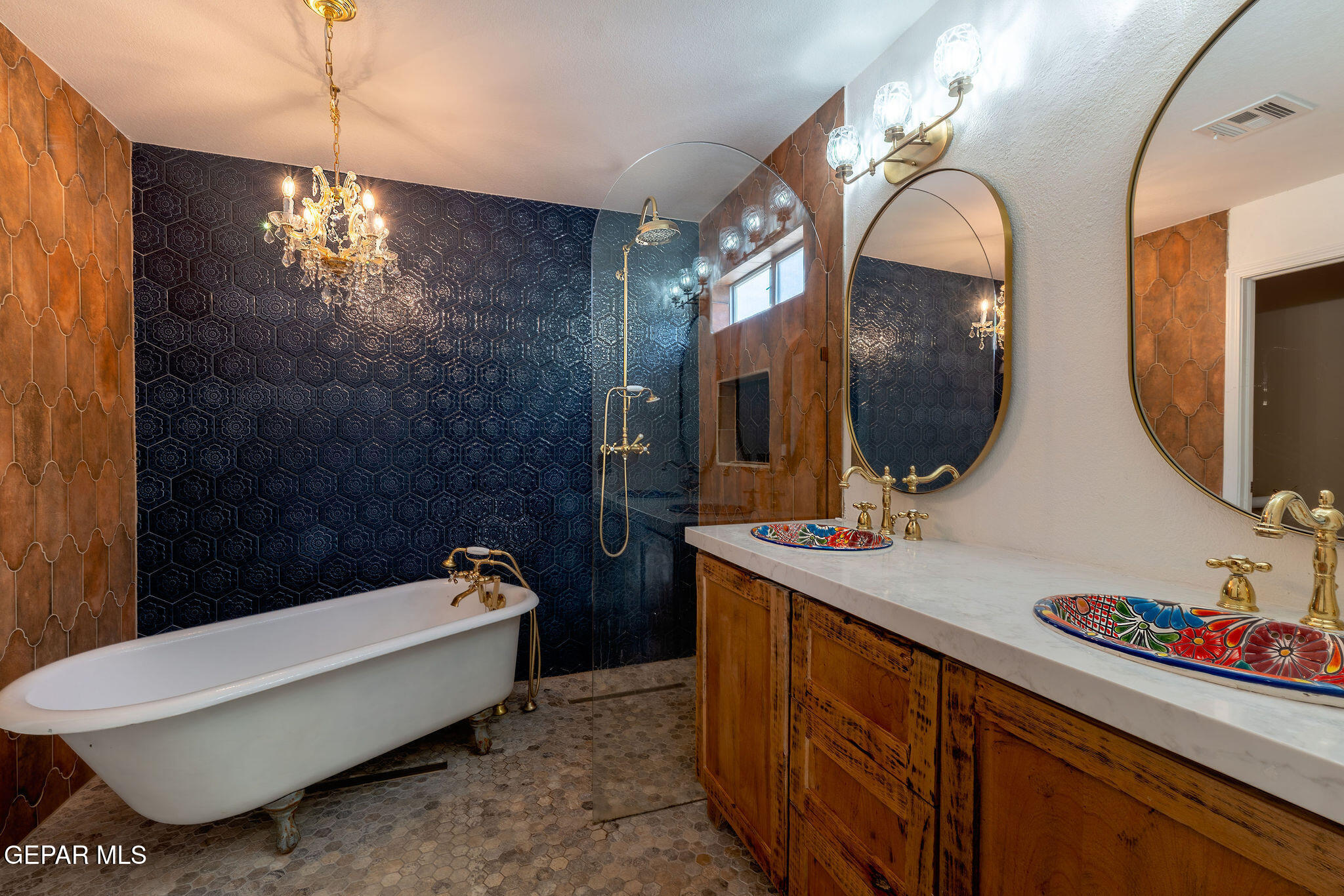 7037 Luz De Espejo Drive