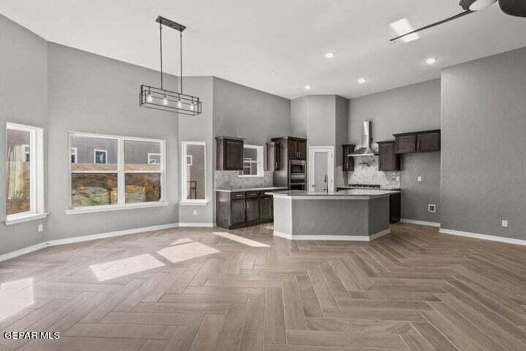 Photo of 206 Bonnie Trail Trail, Sunland Park, NM 88008 (MLS # 939693)