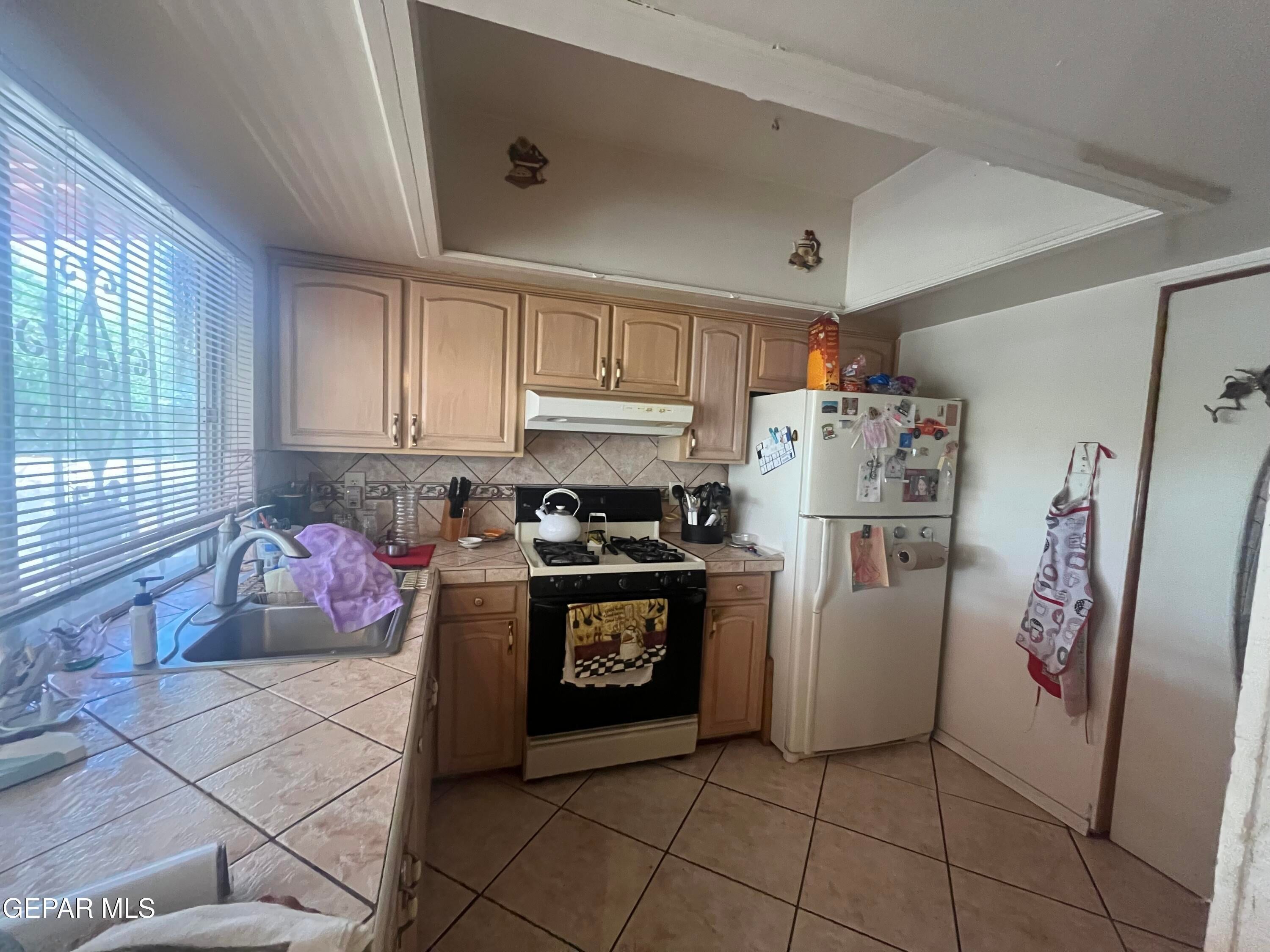 10472 CHINABERRY Drive