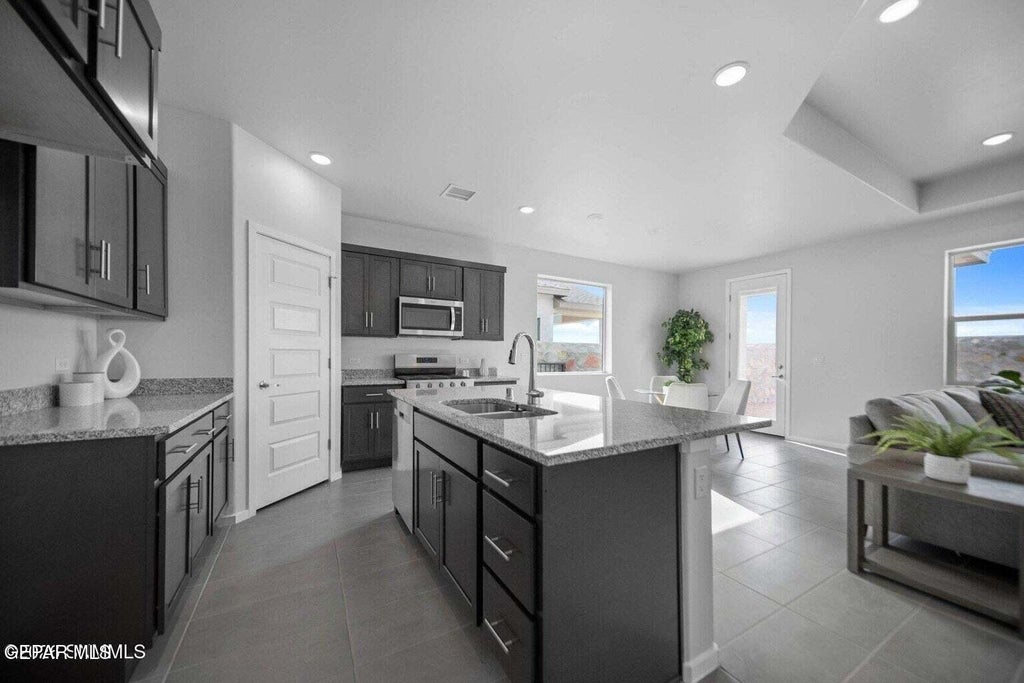 Photo of 111 Dawson Street, Santa Teresa, NM 88008 (MLS # 946459)