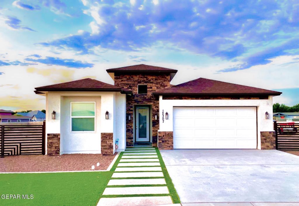 Photo of 350 Villa Bonita Road, Clint, TX 79836 (MLS # 931918)