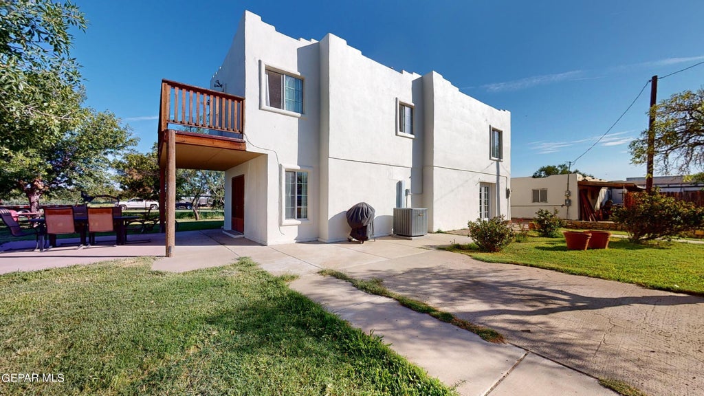Photo of 12421 N LOOP Drive, Clint, TX 79836 (MLS # 951271)