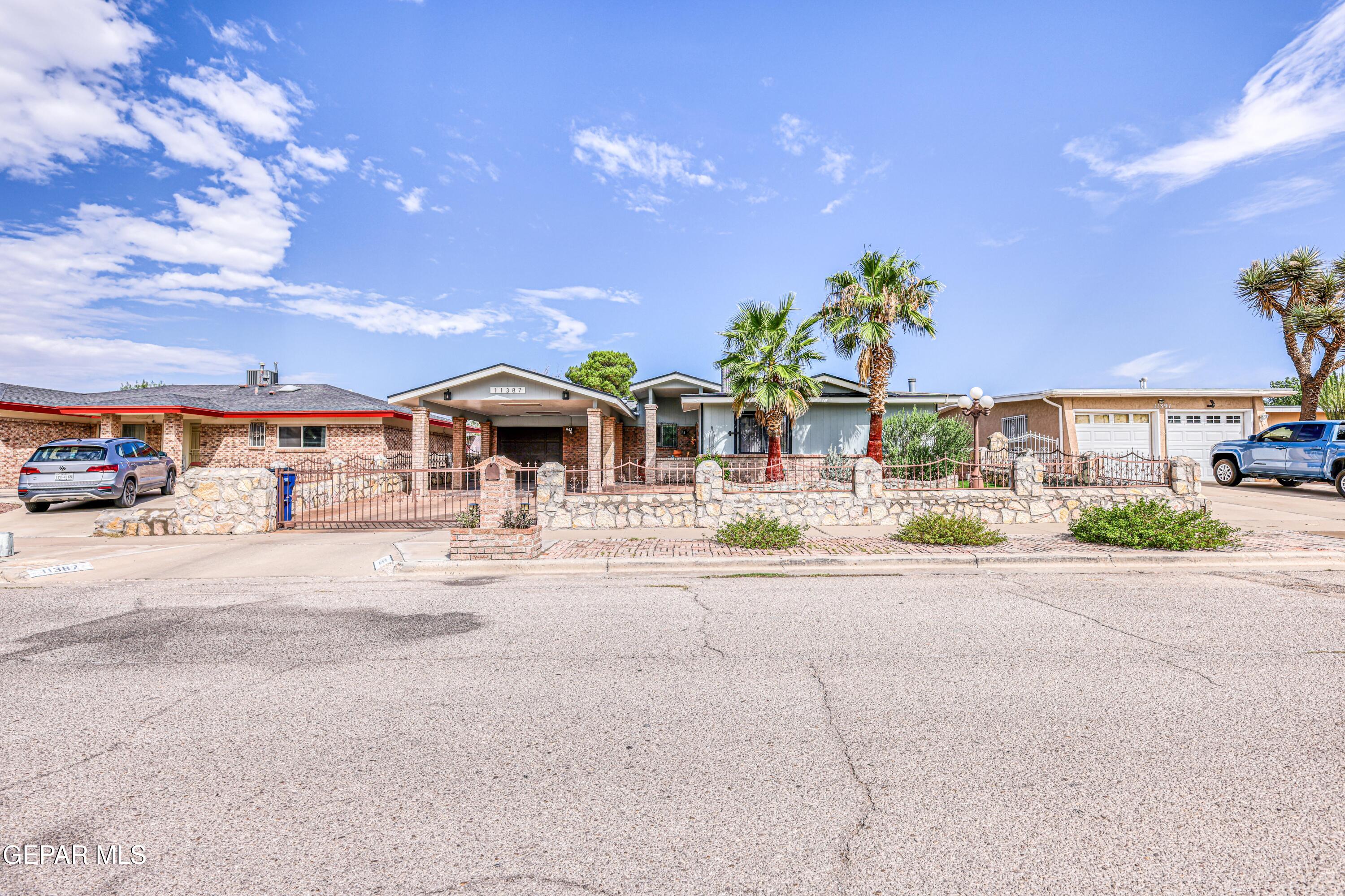11387 BEACH FRONT Drive