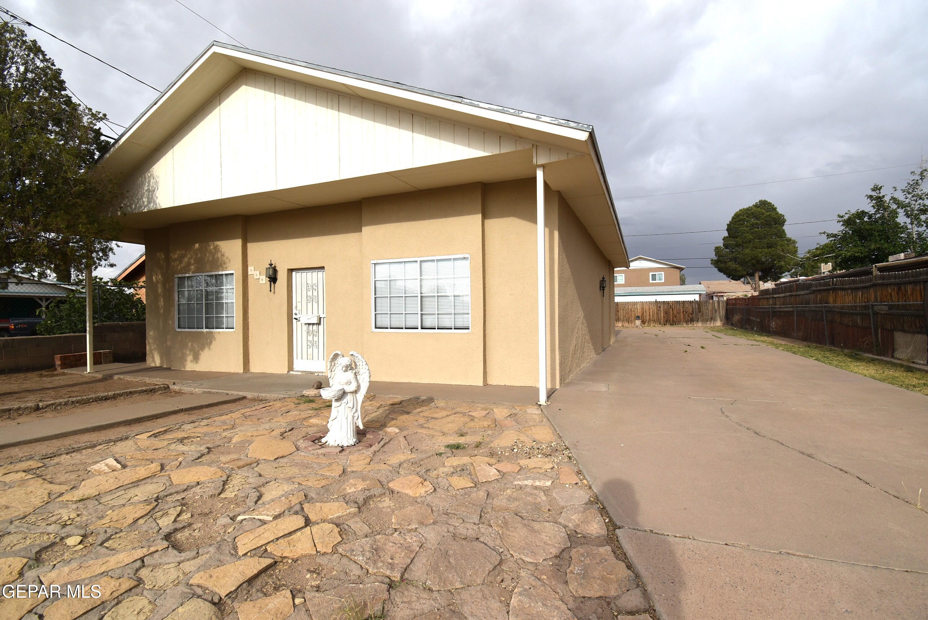 646 CASA GRANDE Place