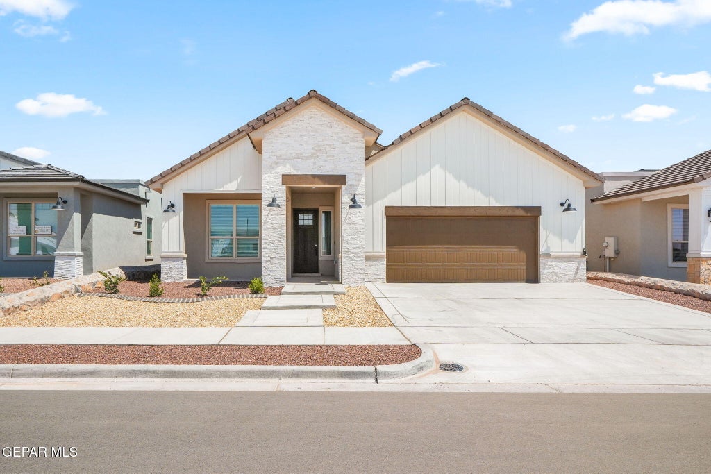 Photo of 540 Paseo De La Reina Street, El Paso, TX 79928 (MLS # 950698)