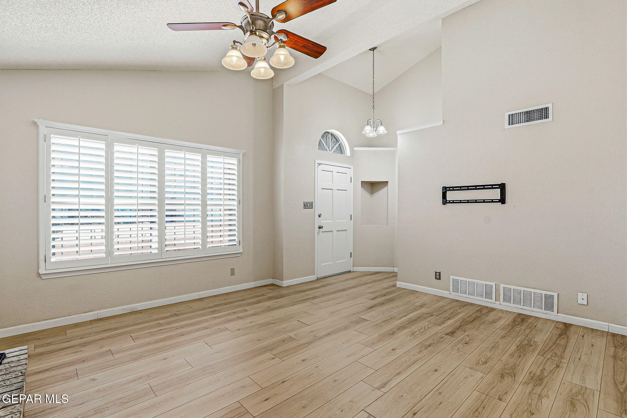 11505 CRAZY HORSE Drive