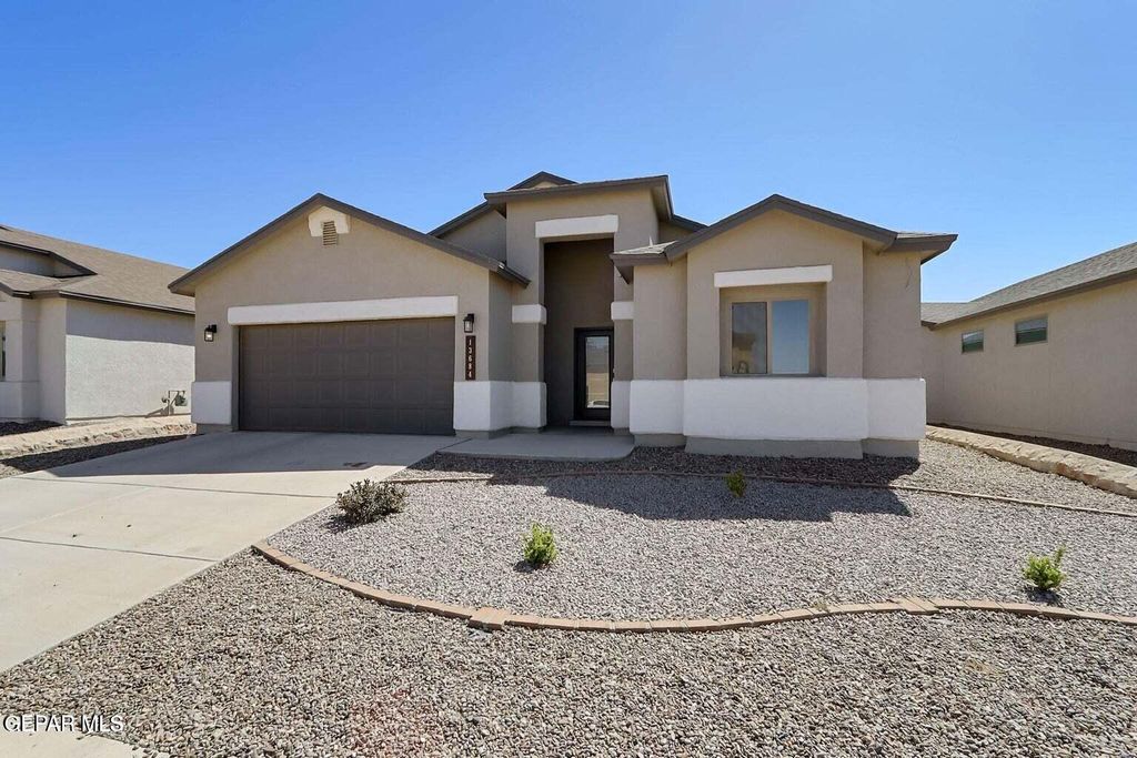 Photo of 13684 Lago Vista Avenue, Horizon City, TX 79928 (MLS # 932643)