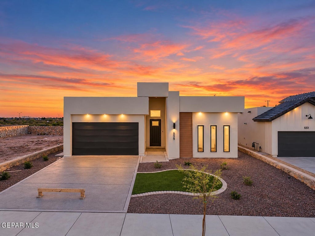 Photo of 529 BLUEGRUFF Street, El Paso, TX 79928 (MLS # 950758)