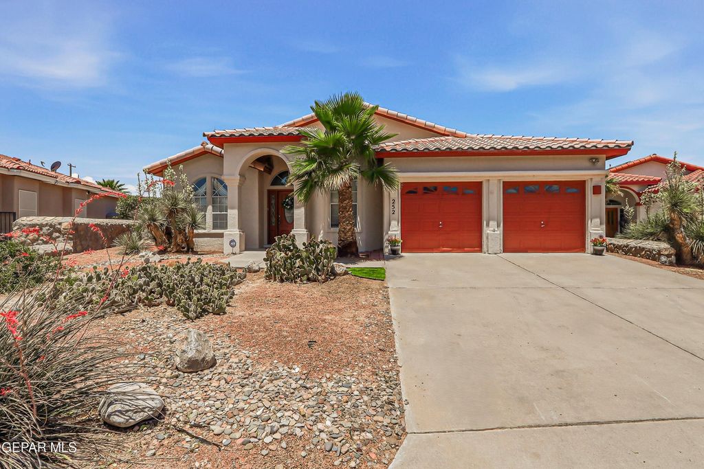 Photo of 252 Avenue Mirador, Santa Teresa, NM 88008 (MLS # 944556)