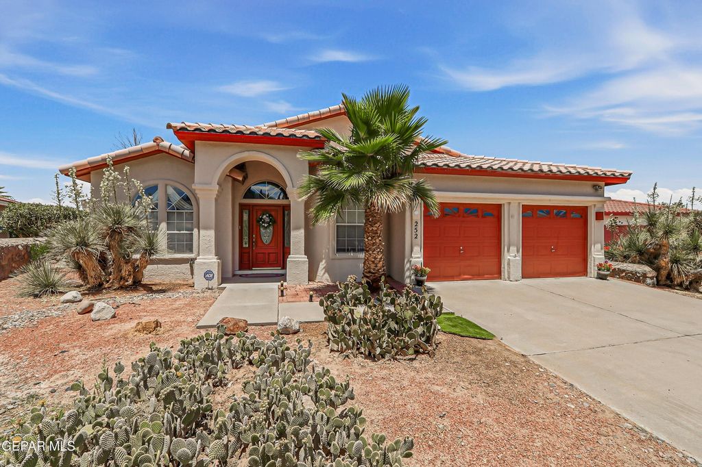Photo of 252 Avenue Mirador, Santa Teresa, NM 88008 (MLS # 944556)