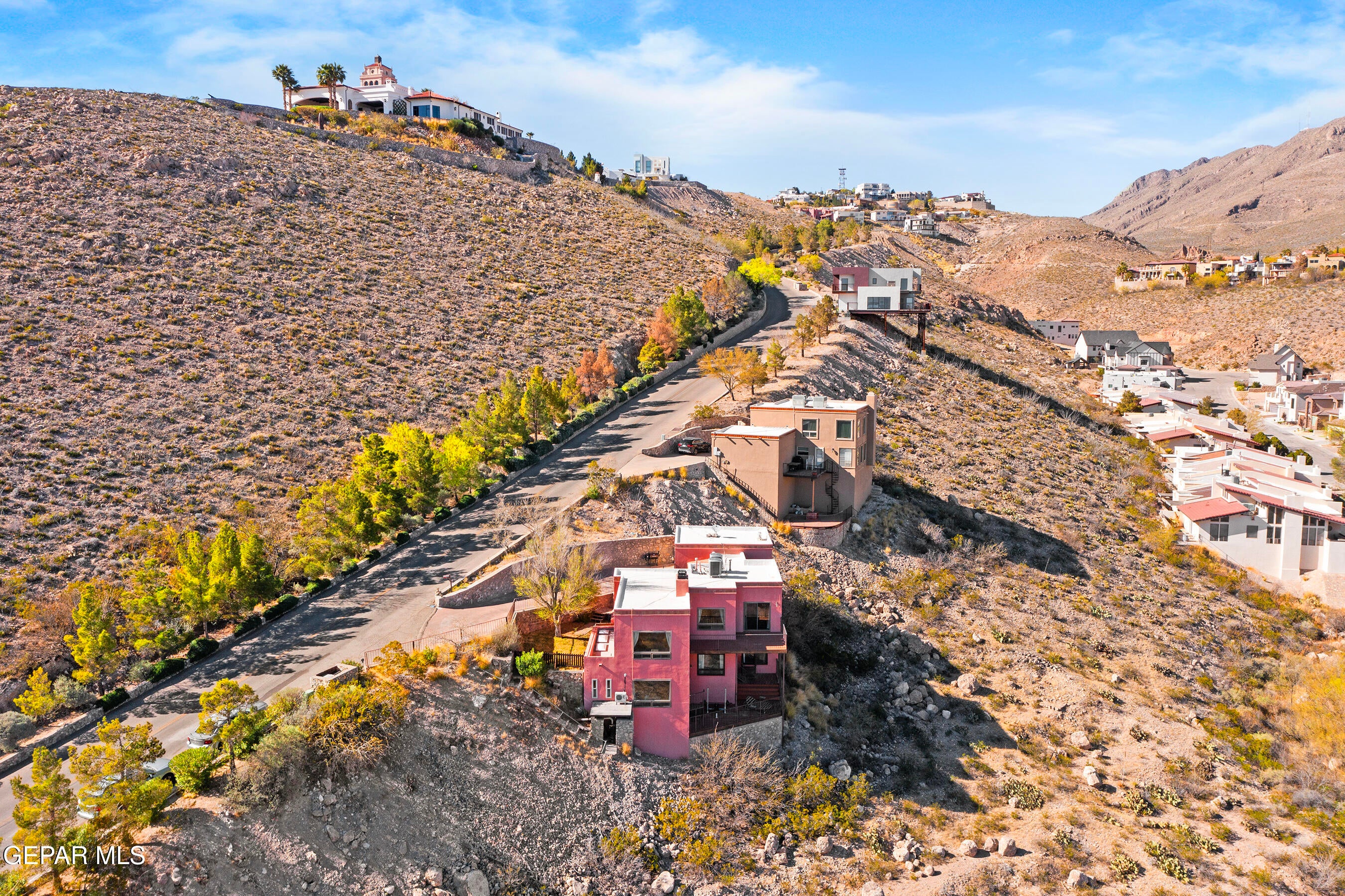 4 Sierra Crest Drive
