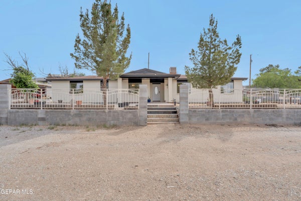 943 QUAIL MESA DR, EL PASO, TX 79927 - Image 70ac77acfd5ca6a7f7a46de4e39b042f/1956943943