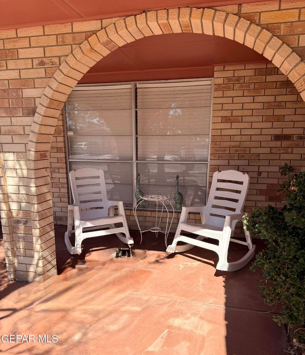 Photo of 1576 Kenazo Avenue, Horizon City, TX 79928 (MLS # 939305)