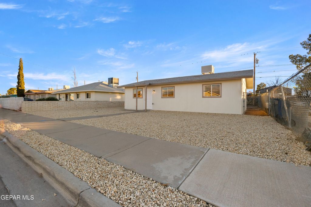 Photo of 9328 SAN LORENZO Avenue, El Paso, TX 79907 (MLS # 936309)