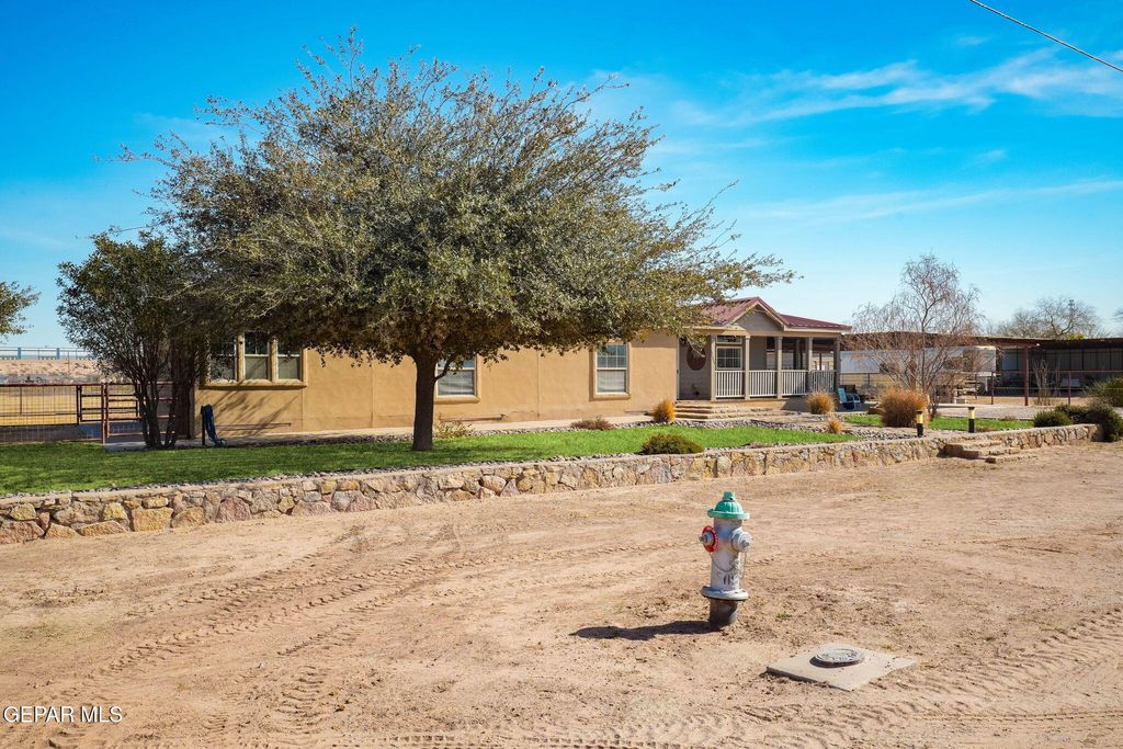 Photo of 12435 SUGDEN Road, Clint, TX 79836 (MLS # 938022)