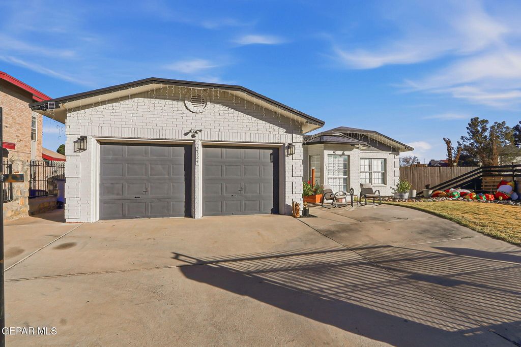 Photo of 2324 NANCY MCDONALD Drive, El Paso, TX 79936 (MLS # 935481)