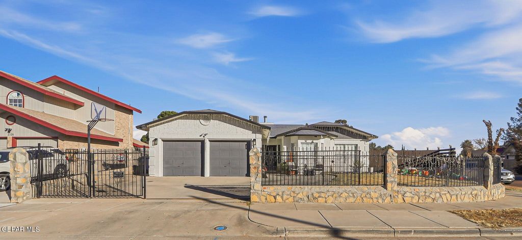 Photo of 2324 NANCY MCDONALD Drive, El Paso, TX 79936 (MLS # 935481)