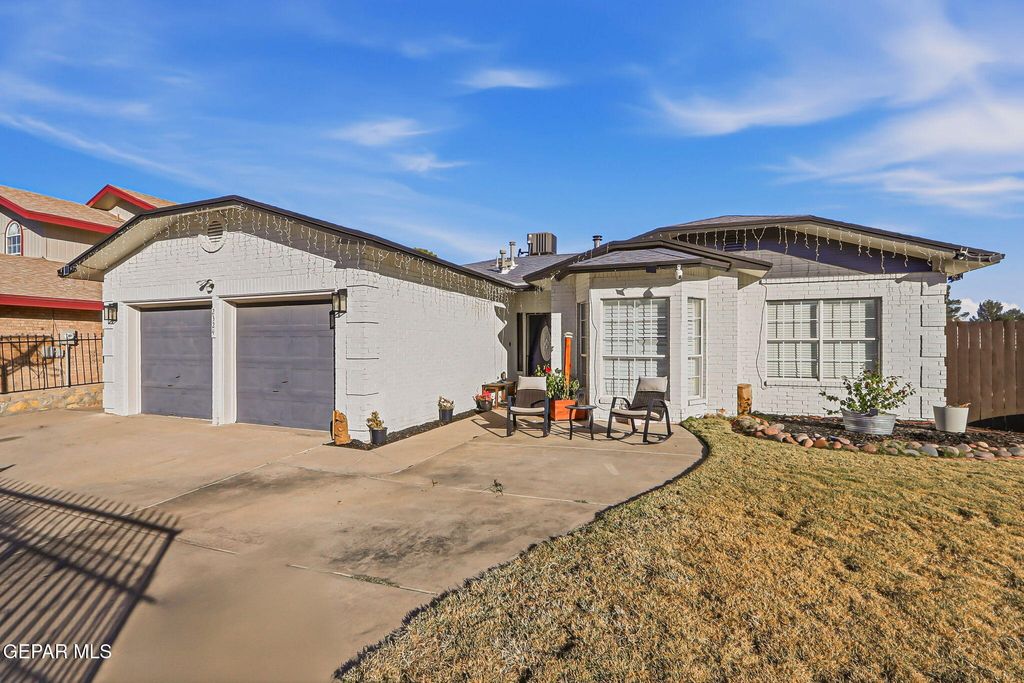 Photo of 2324 NANCY MCDONALD Drive, El Paso, TX 79936 (MLS # 935481)