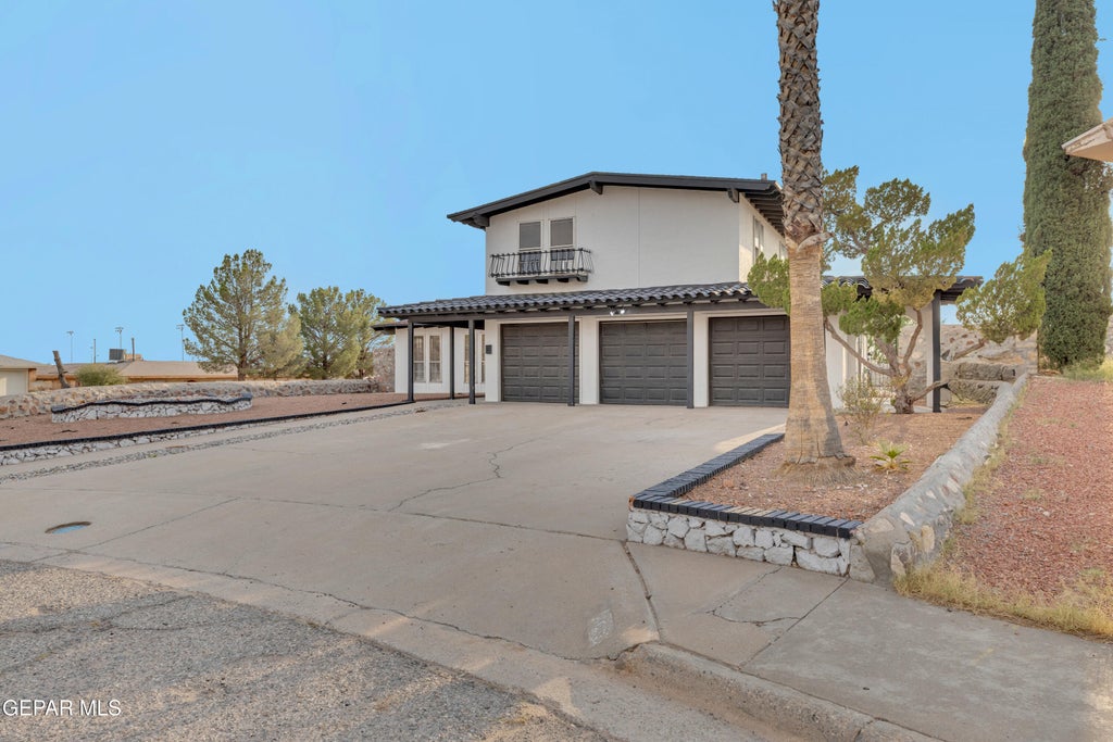 Photo of 6637 MARIPOSA Drive, El Paso, TX 79912 (MLS # 949161)