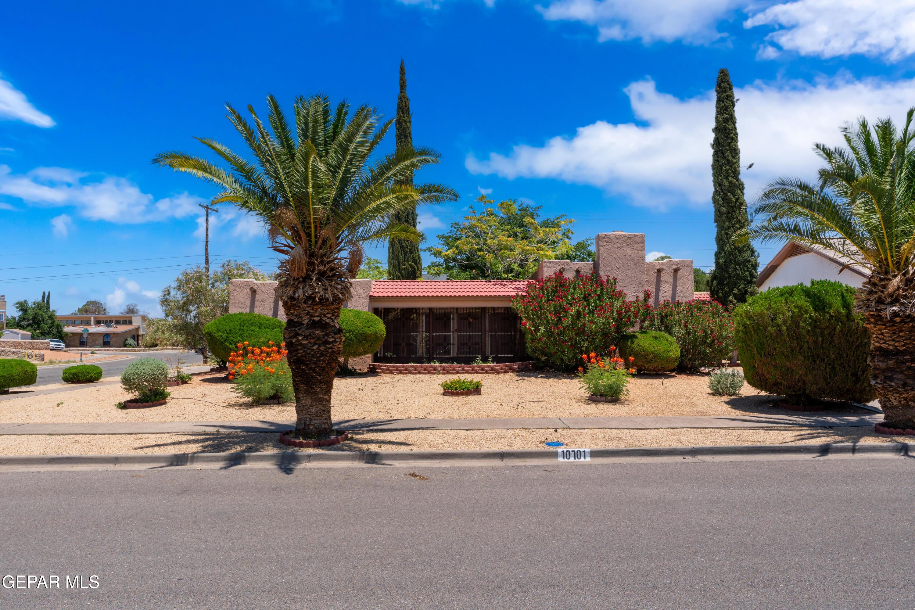 Photo 1 of 42 — 10701 KINROSS Avenue, El Paso, TX 79935