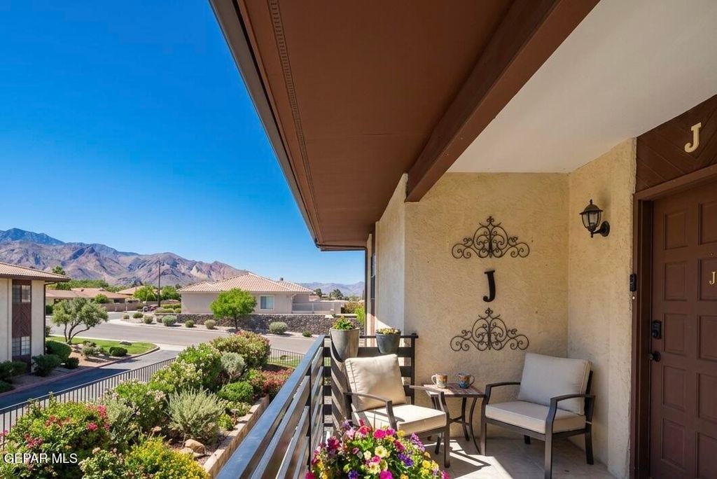 Photo of 425 Irondale Drive #J, El Paso, TX 79912 (MLS # 944124)