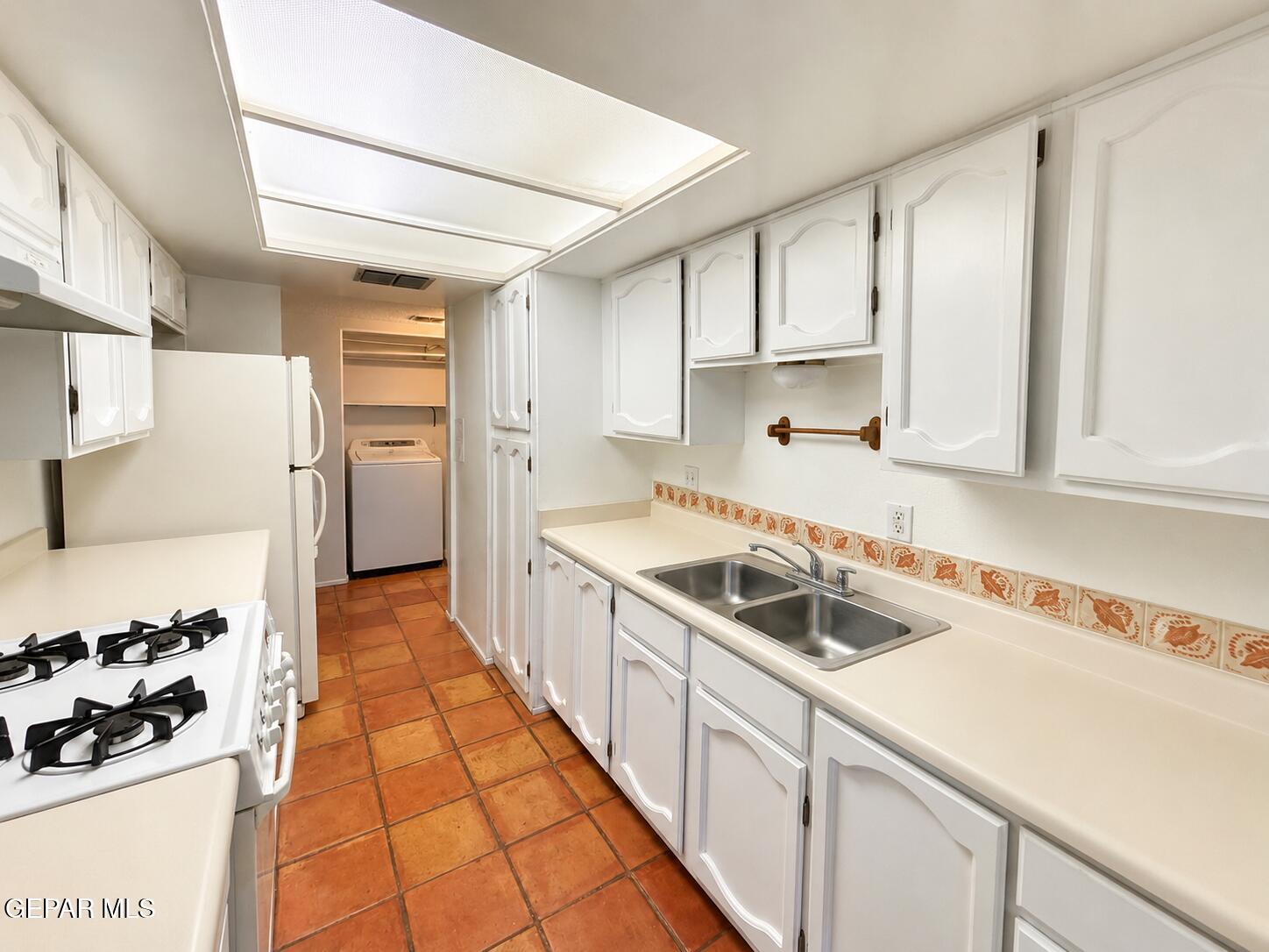 425 Irondale Drive J