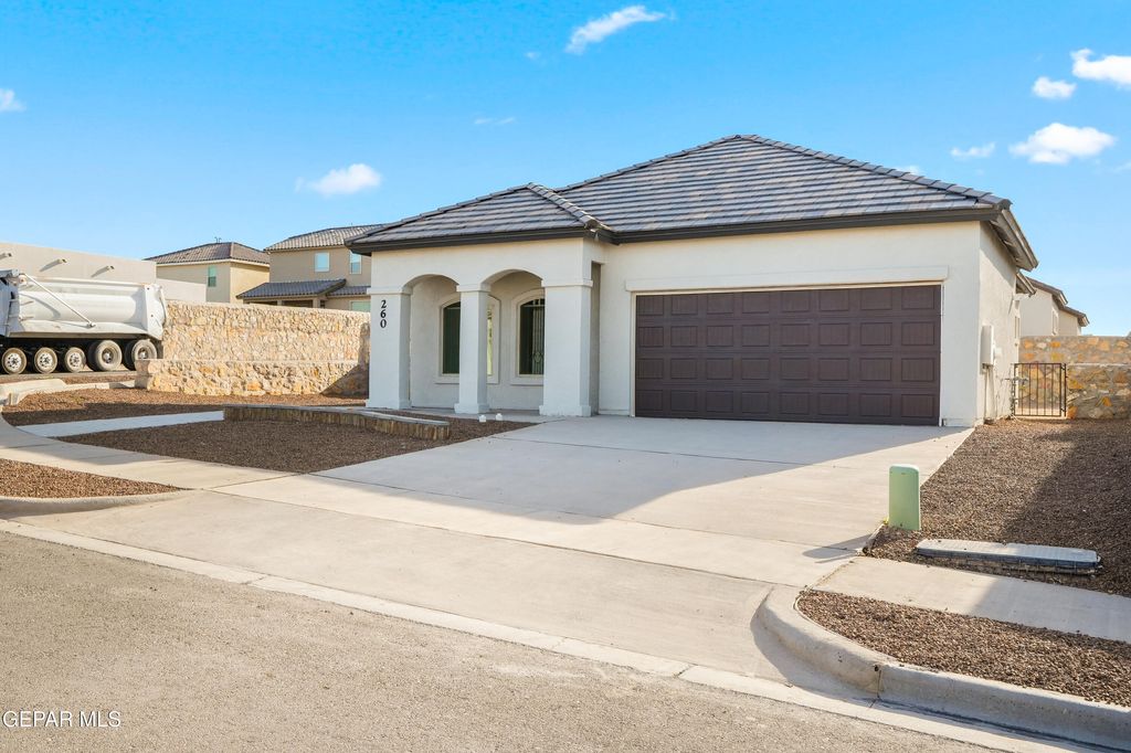Photo of 260 STAFFS Way, El Paso, TX 79928 (MLS # 940864)
