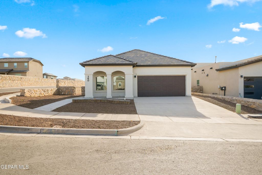 Photo of 260 STAFFS Way, El Paso, TX 79928 (MLS # 940864)