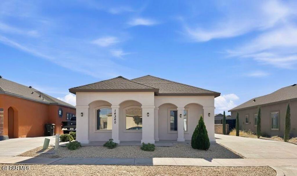 Photo of 14360 Tobe Davis Drive, Horizon City, TX 79928 (MLS # 934273)