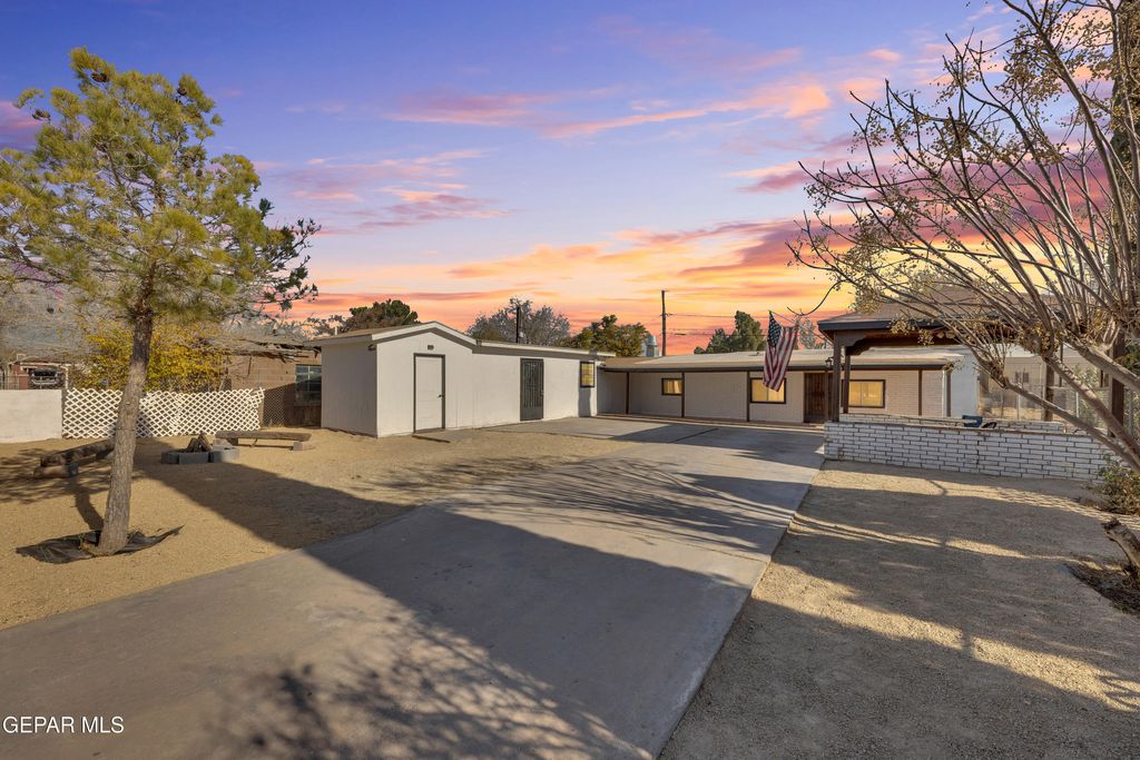 Photo of 11423 Philip Drive, Socorro, TX 79927 (MLS # 935294)