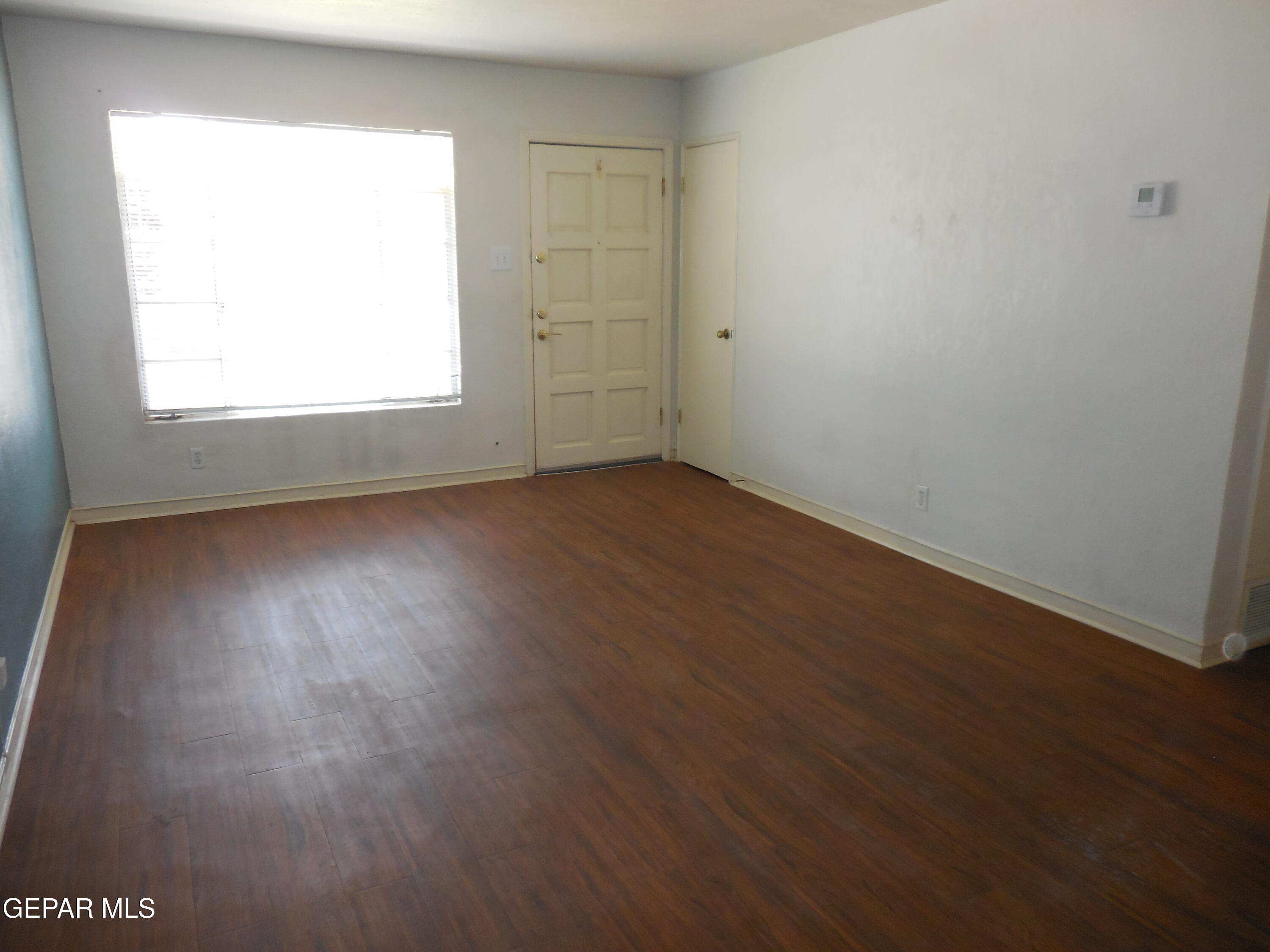 701 W YANDELL Drive 5