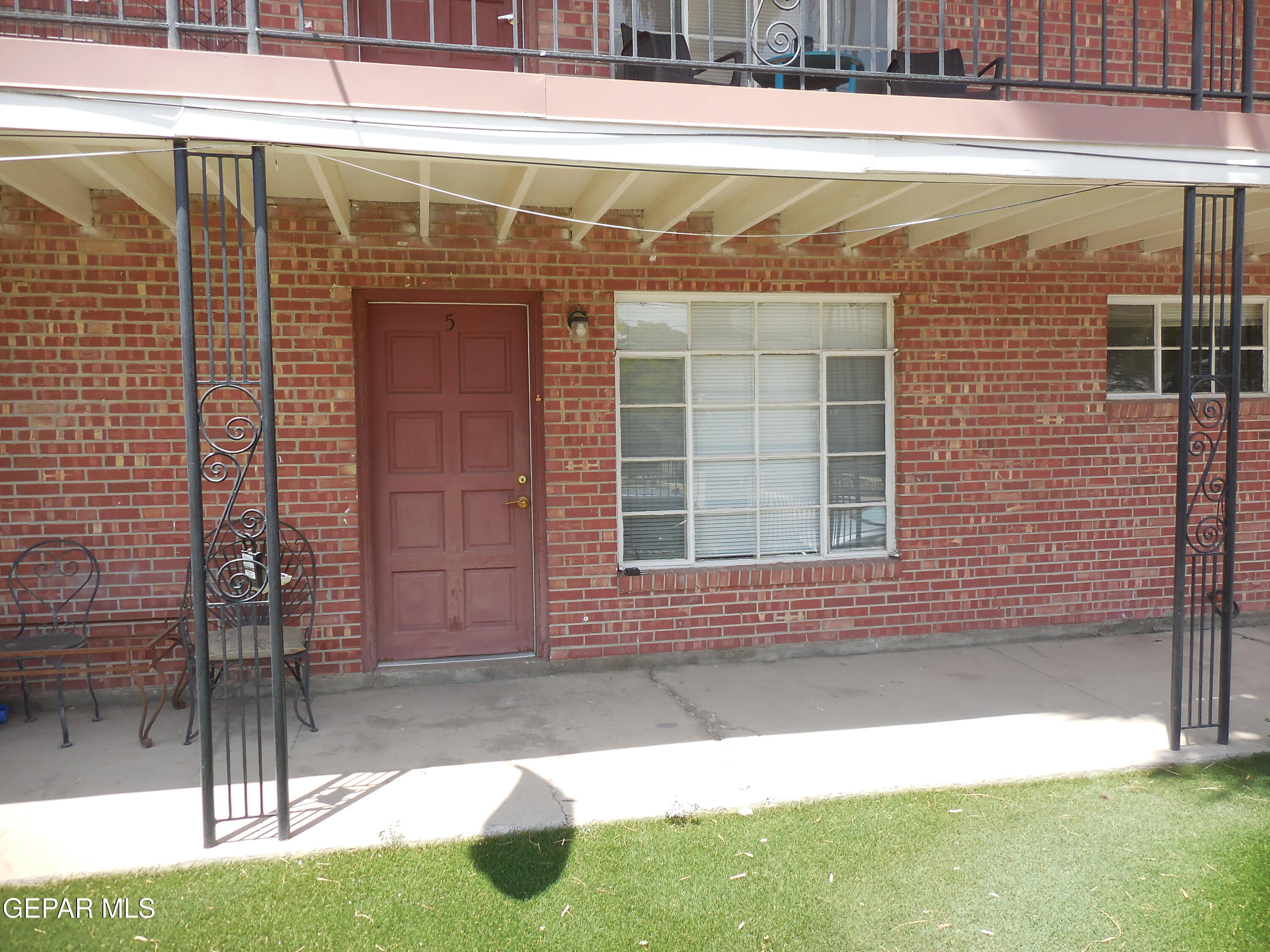 701 W YANDELL Drive 5