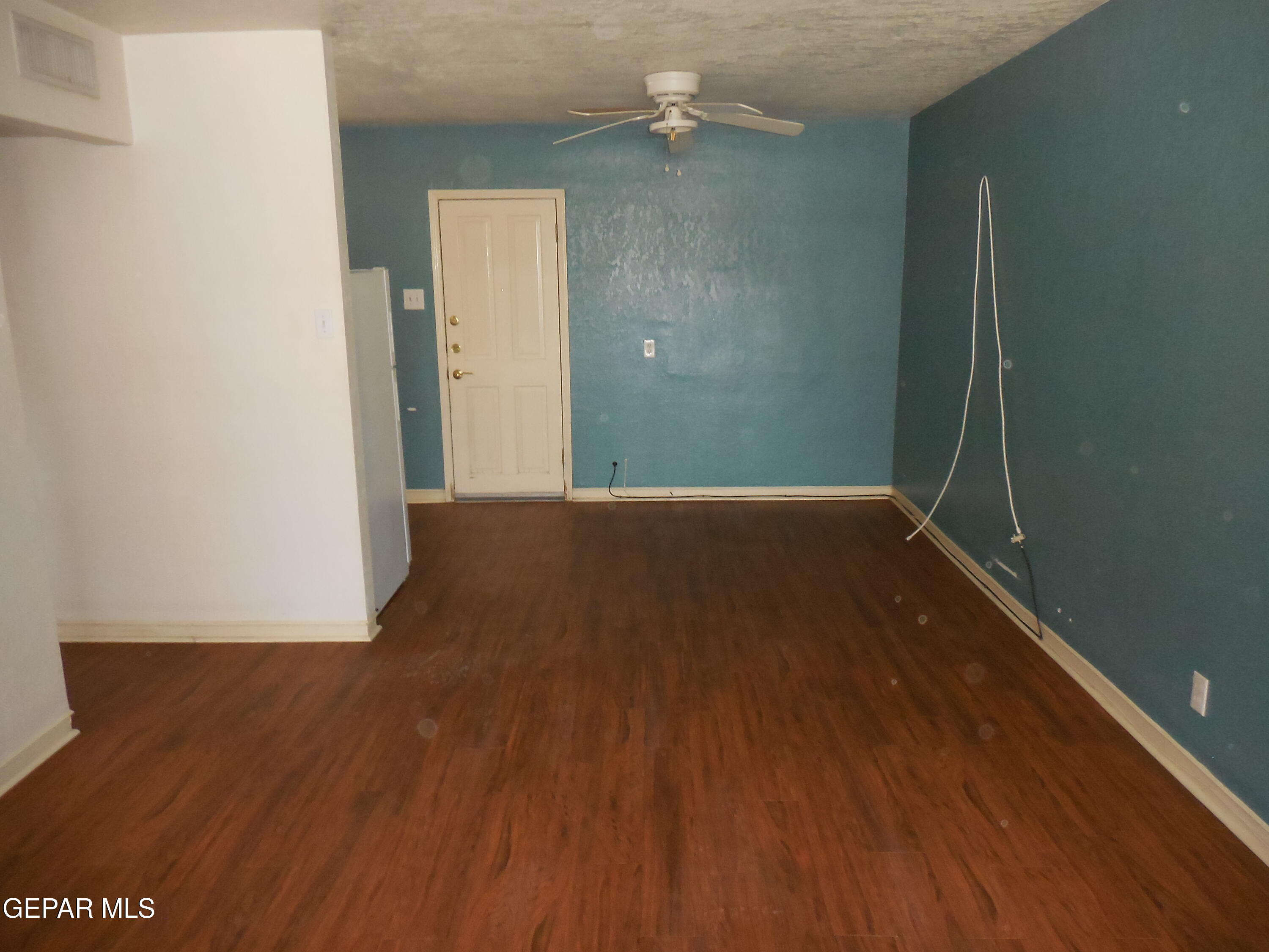 701 W YANDELL Drive 5