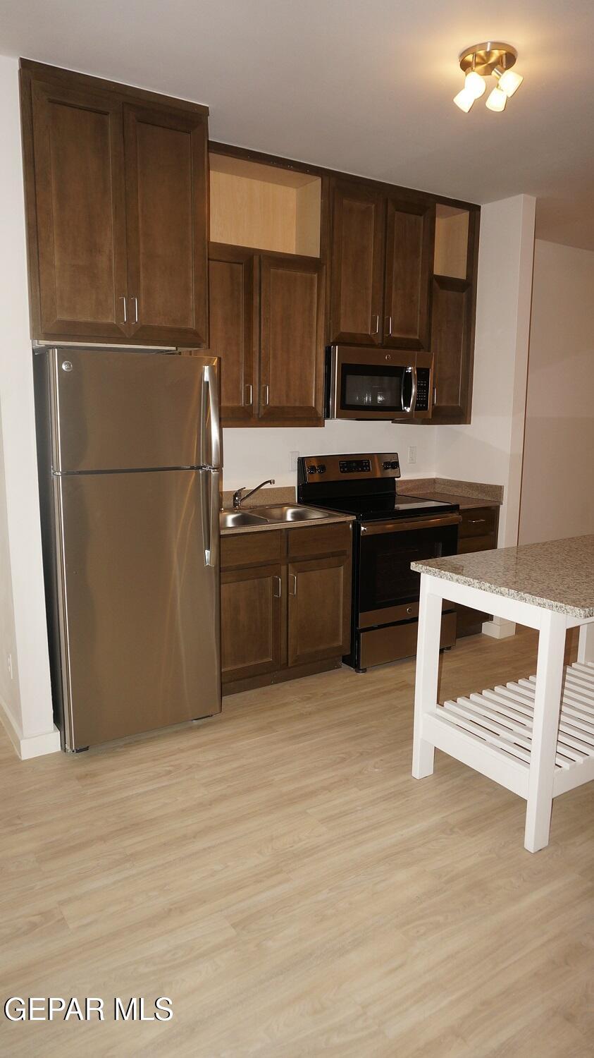 1061 Ranger Street 6