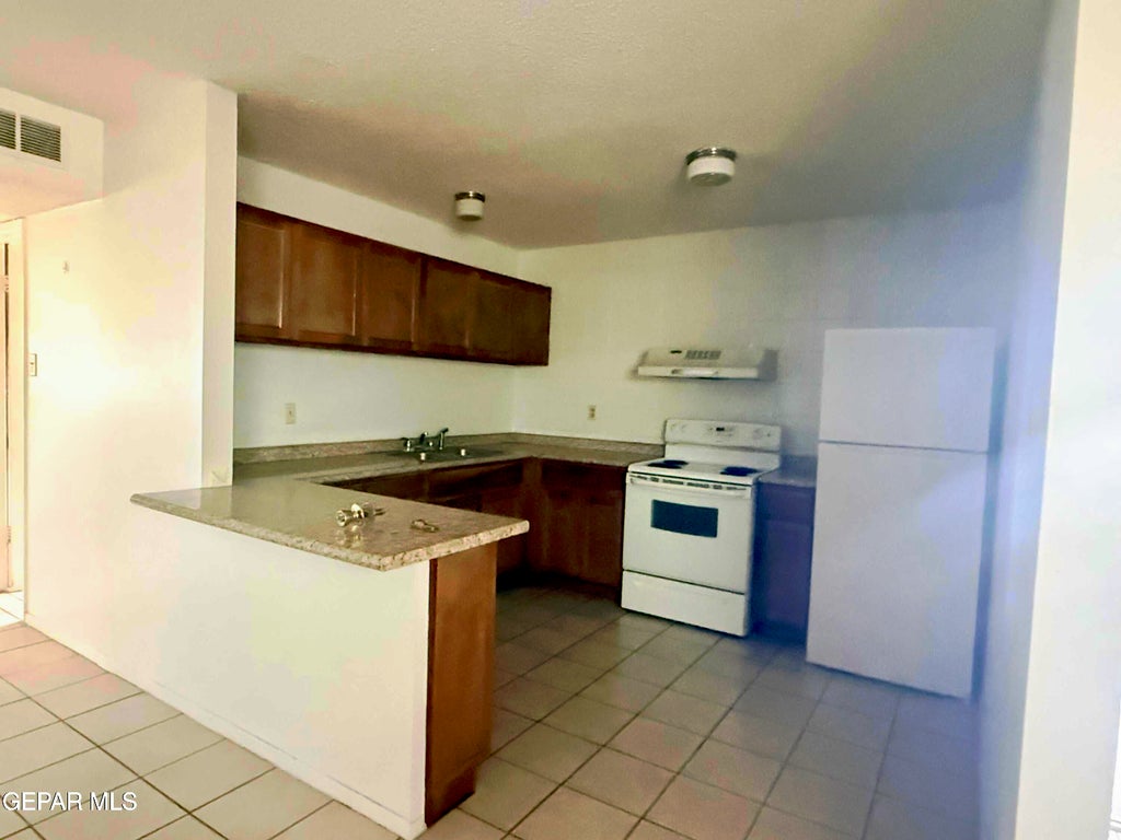 Photo of 6400 Edgemere Boulevard #80, El Paso, TX 79925 (MLS # 945012)