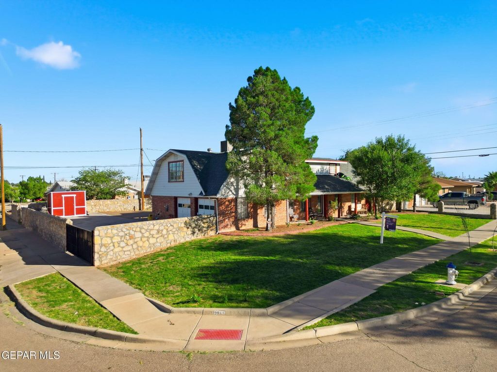 Photo of 9941 DEBBIE Drive, El Paso, TX 79925 (MLS # 943428)