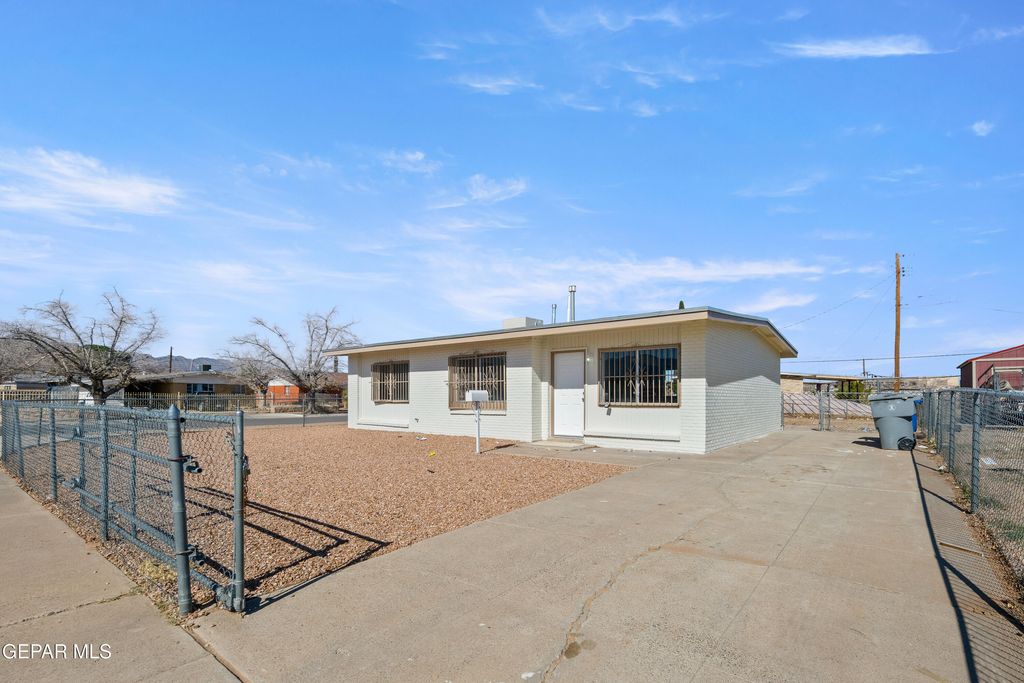 Photo of 5101 RUTHERFORD Drive, El Paso, TX 79924 (MLS # 937448)