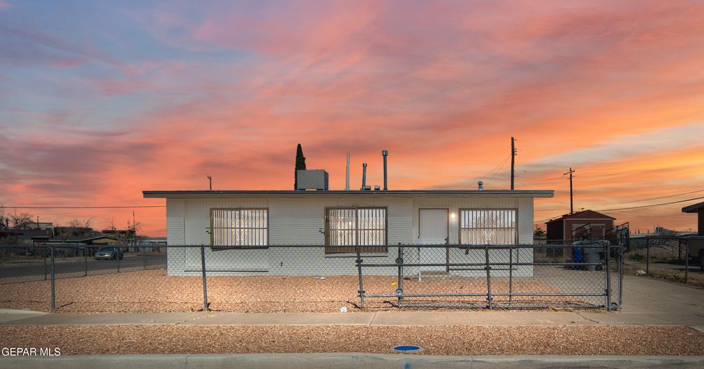 Photo of 5101 RUTHERFORD Drive, El Paso, TX 79924 (MLS # 937448)