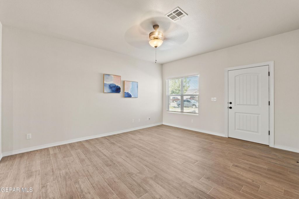 Photo of 325 Sand Gate Drive, Horizon City, TX 79928 (MLS # 932113)