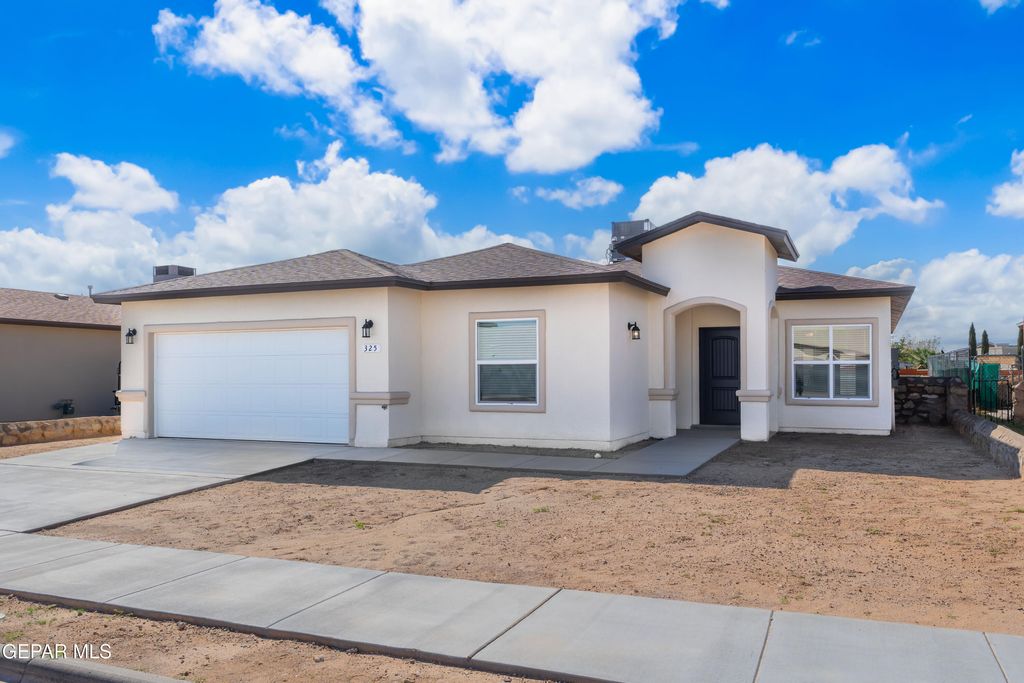 Photo of 325 Sand Gate Drive, Horizon City, TX 79928 (MLS # 932113)