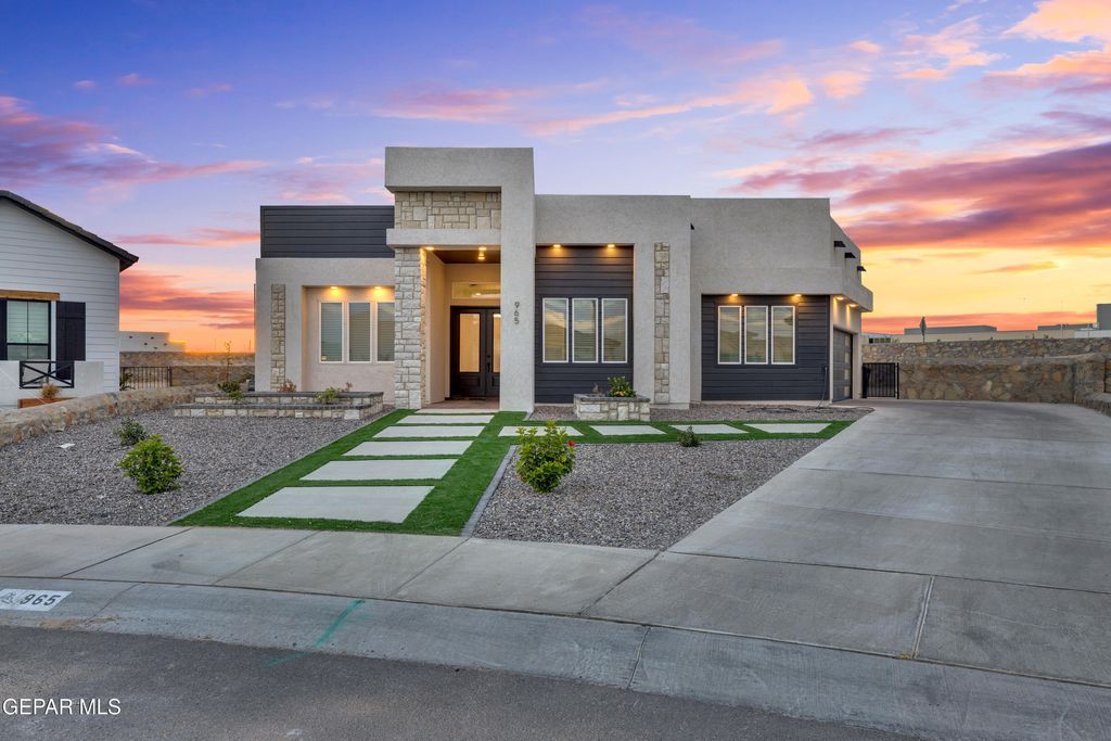 Photo of 965 Pettus Place Place, El Paso, TX 79928 (MLS # 932771)