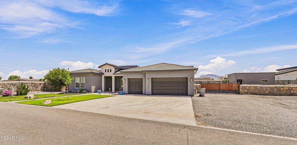 Photo of 6328 Camino Nogal Drive, El Paso, TX 79932 (MLS # 949019)