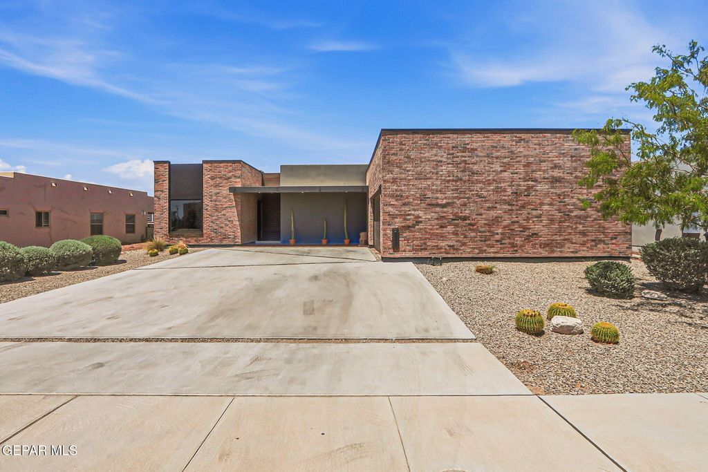 Photo of 329 Rio El Rancho Court, El Paso, TX 79932 (MLS # 943836)